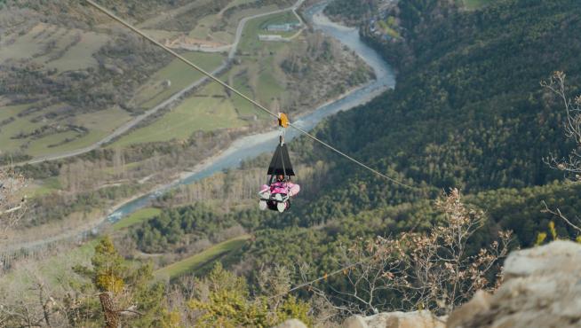 Imagen de la tirolina Ordesa-Pirineos, ubicada en Fiscal.