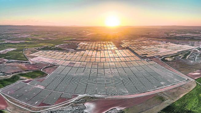 Las cinco plantas solares de BP ocupan 650 hectáreas en el término municipal de Almochuel.