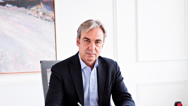 Alfonso Sesé, presidente de la AEFA, en su despacho.