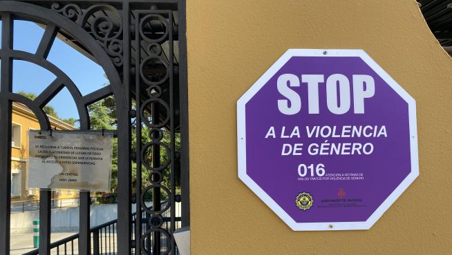 La Policía Local de Valencia acudió al aviso y detuvo al agresor en un piso de la ciudad.