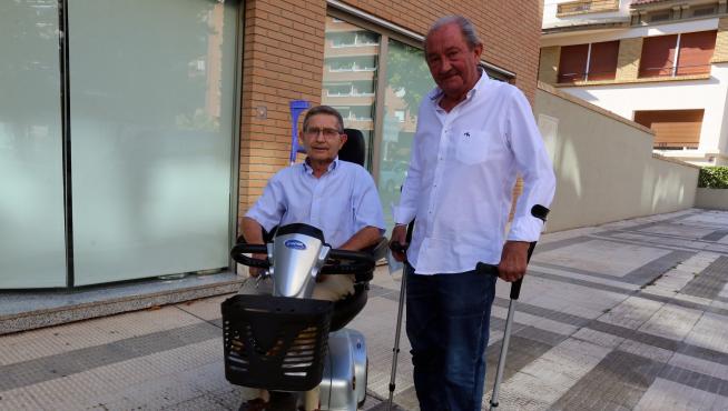 Emeterio Giménez y Fernando Oliván, miembros de la Asociación Artritis Oscense (ARO).
