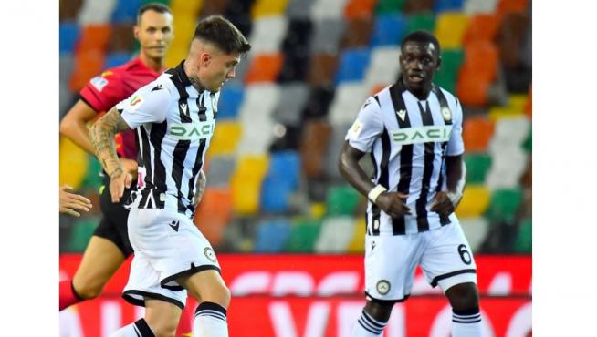 Cristo conduce el balón en un partido con el Udinese este verano. Este domingo no jugó ni un minuto frente a la Juventus de Turín.