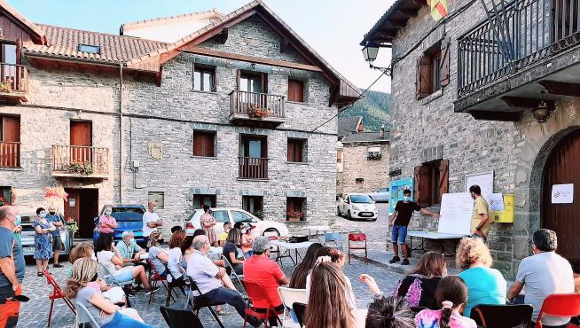 La reunión que tuvo lugar en Yésero con el programa 'Empenta tu Pueblo'.