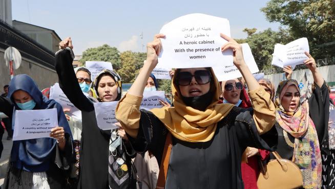 Protesta de mujeres afganas en Kabul.