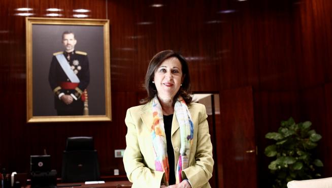 La ministra de Defensa, Margarita Robles, durante la entrevista
