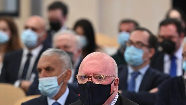 José Manuel Villarejo, sentado en el banquillo de los acusados durante el juicio de 'Tándem'.
