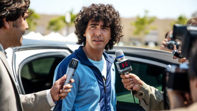 El actor Nazareno Casero interpreta a un joven Diego Armando Maradona en la serie.