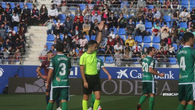 Partido SD Huesca-Amorebieta, jornada 13 de Segunda División, en El Alcoraz