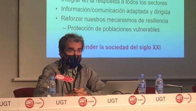 Fernando Simón, durante una charla en Zaragoza este martes.