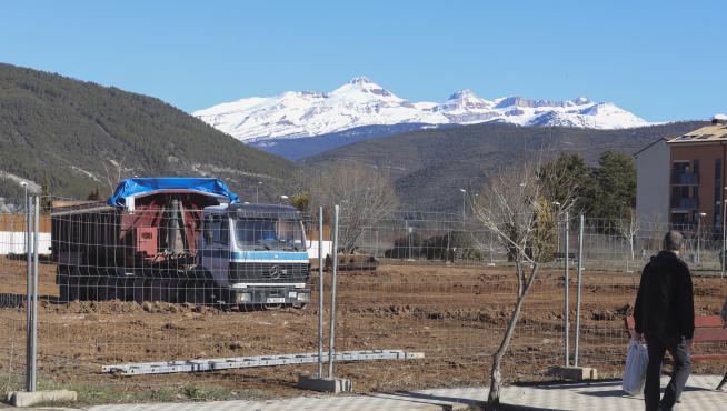 Imagen de una nueva promoción en la zona de Jaca. El Pirineo aragonés es uno de los lugares preferidos de los aragoneses para su segunda vivienda.