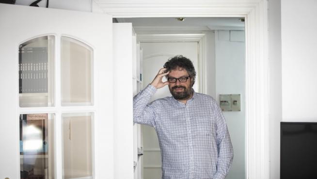 Sergio del Molino, fotografiado en su casa de Zaragoza