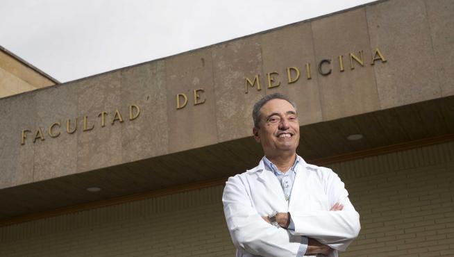 Entrevista a Carlos Martín, microbiólogo 01-12-2021/ Foto Toni Galán[[[FOTOGRAFOS]]]