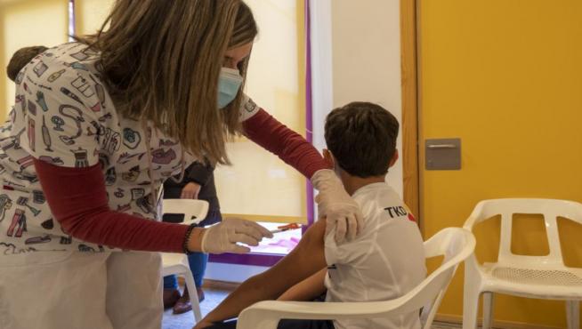 Vacunación de niños en Alcañiz.