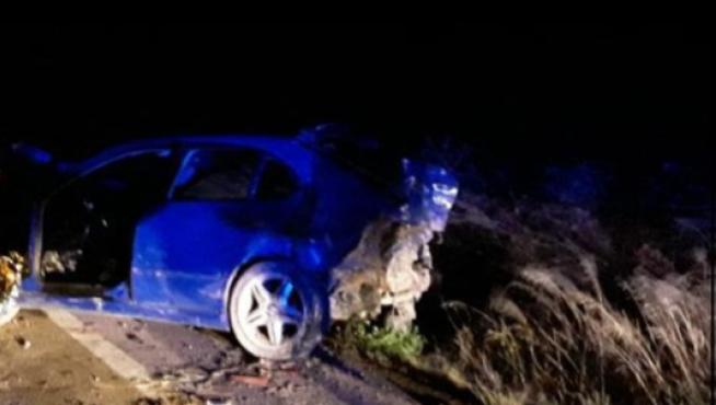 Estado en que quedó el vehículo accidentado en Lécera en el que murió un joven de 18 años.