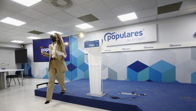 Ana Alós, tras la rueda de prensa en la sede del PP.