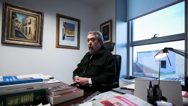Juan Alberto Belloch, en su despacho de la Audiencia Provincial de Zaragoza.