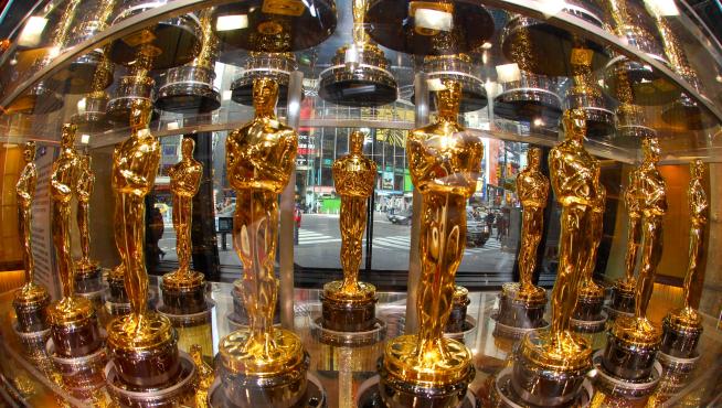 Foto de archivo de estatuillas de los Premios Óscar