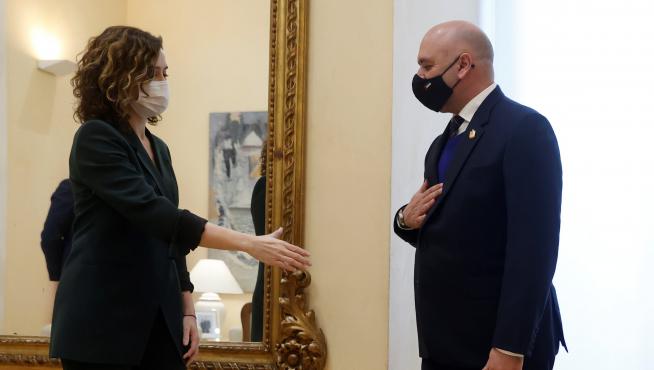 La presidenta de la Comunidad de Madrid, Isabel Díaz Ayuso recibe este lunes al embajador de Emiratos Árabes Unidos en España, Majid Hassan Mohamed Al-Suwaidi.