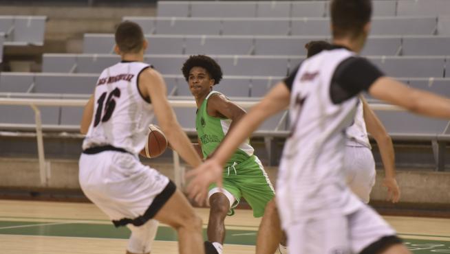Joelvin Cabrera ya vistió la camiseta del Peñas en pretemporada