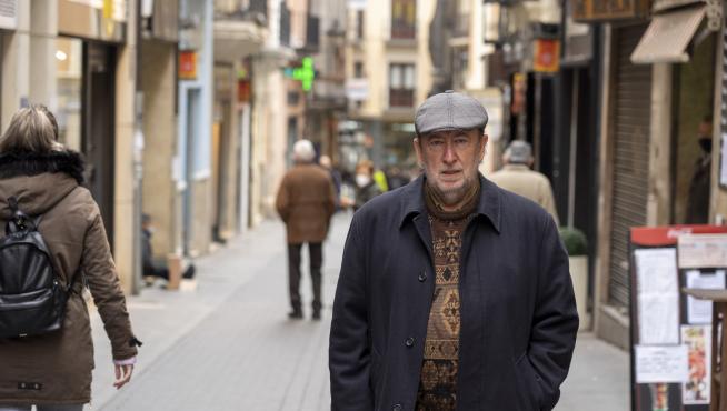 Teodoro Corchero, en una de las calles de Teruel.