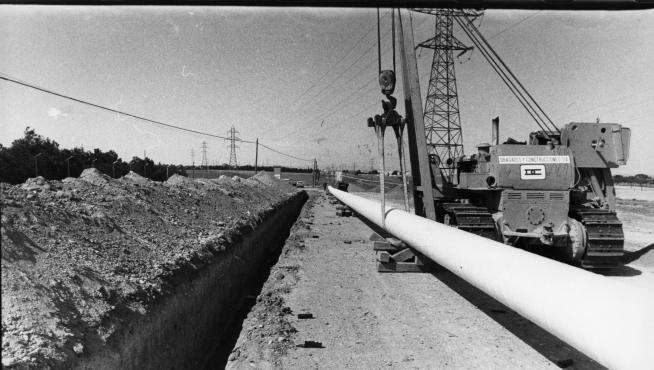 Construcción del gasoducto en las cercanías del Serrablo.
