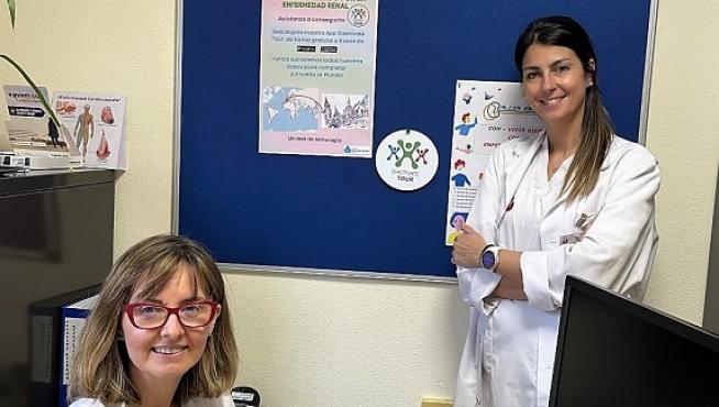 Las doctoras Mercedes García Mena (izquierda) y Marta Luzón, de la Unidad de Nefrología del Hospital San Juan de Dios.