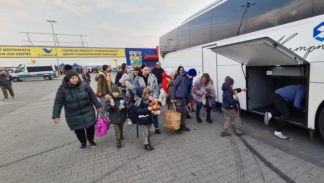 Viaje de 65 refugiados ucranianos hasta Zaragoza en un bus fletado por un empresario