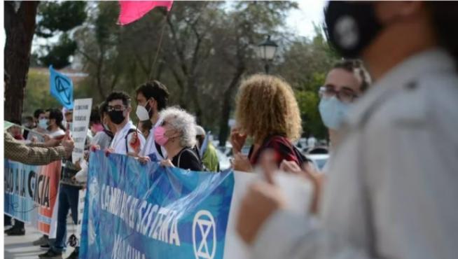 Protesta de científicos ante el Ministerio de Transición Ecológica de España en octubre de 2021.