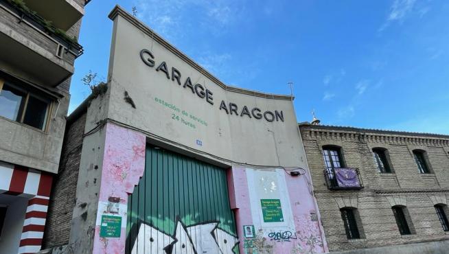 Imagen del antiguo Garaje Aragón, donde se construirán viviendas y una zona peatonal.