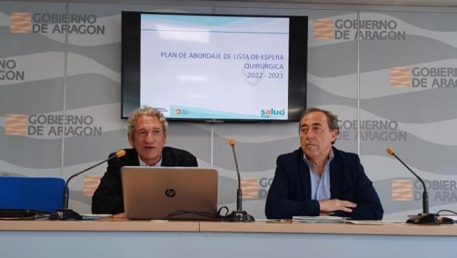 Abad y Arnal, durante la rueda de prensa sobre lista de espera.