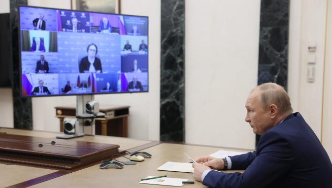 Putin durante una reunión telemática dedicada a la industria del petróleo en Rusia.
