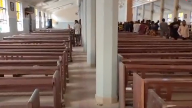Al menos 50 muertos en un brutal ataque en una iglesia católica al sur de Nigeria Al menos 50 muertos en un brutal ataque en una iglesia católica al sur de Nigeria