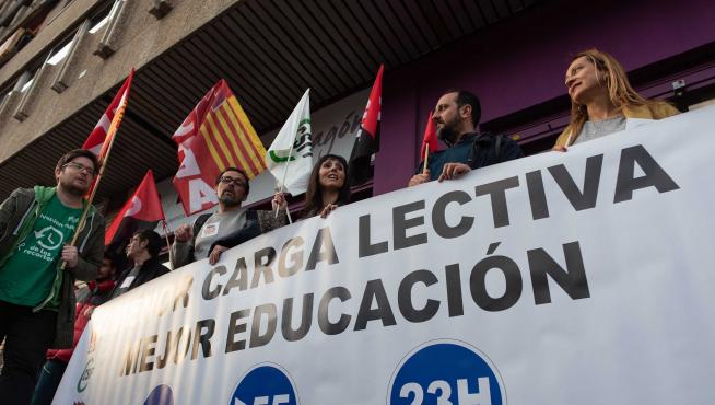 manifestación en Zaragoza de CGT y otros sindicatos en demanda de mejoras para la educación, en una imagen de archivo.