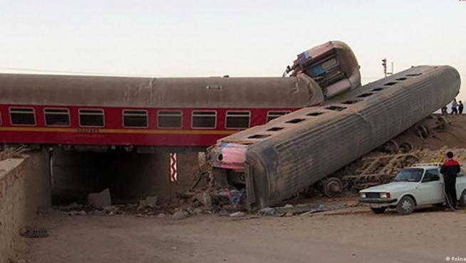 Casi veinte muertos en un accidente de tren en Irán.