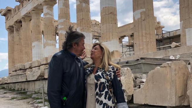 Olivia Valere, junto a su marido.