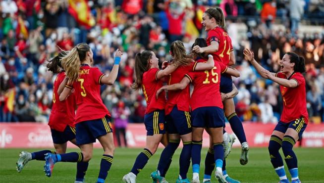 Día Histórico Para El Fútbol Español La Selección Femenina Cobrará Igual Que La Masculina 0043