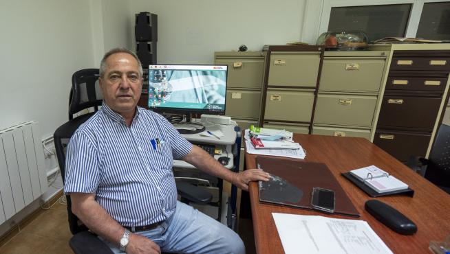 Luis Fernando Marín, en su consulta médica en Utrillas
