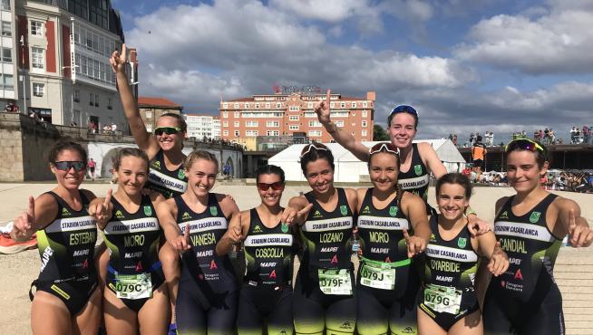 Equipo femenino de triatlón del Stadium Casablanca.