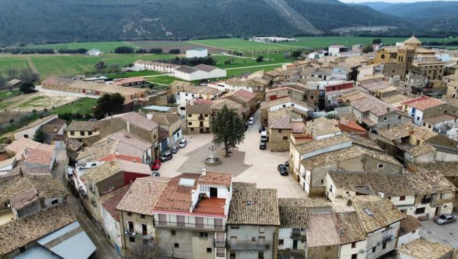 Vista aérea de las calles del municipio de Biscarrués, en la comarca de la Hoya de Huesca.