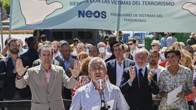 Manifestación frente al Congreso por el 25 aniversario del secuestro y asesinato del concejal del PP en Ermua, Miguel Ángel Blanco