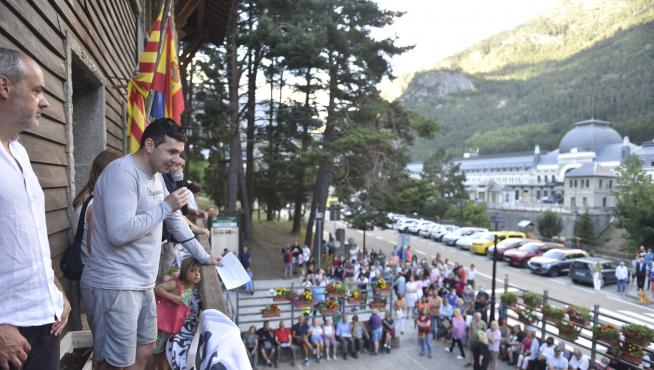 Protesta en Canfranc por el cierre de las urgencias médicas.