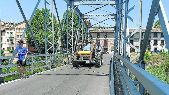 Puente de Hierro de Valderrobles sobre el río Matarraña.