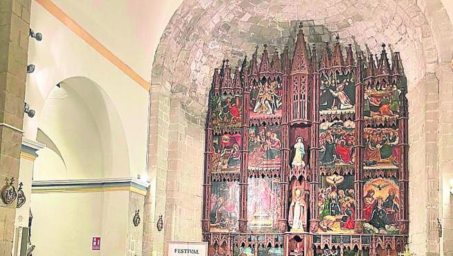 El pianista alemán Christoph Soldan triunfó en su concierto en la iglesia parroquial de Capella.