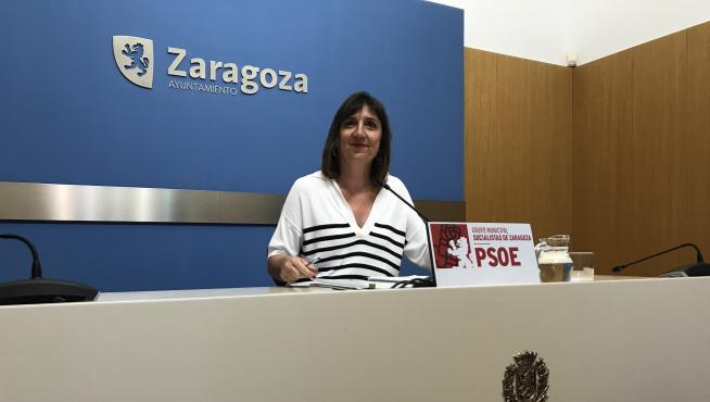 Lola Ranera, en una comparecencia en el Ayuntamiento de Zaragoza.