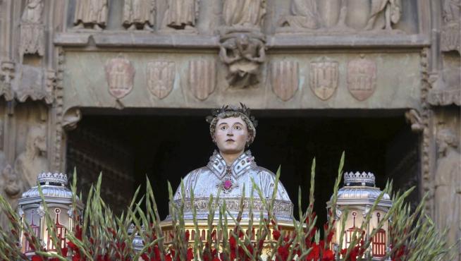 El busto de San Lorenzo durante la procesión del día 10 de agosto en Huesca.