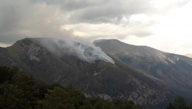 Incendio en el macizo de Cotiella, en Laspuña.