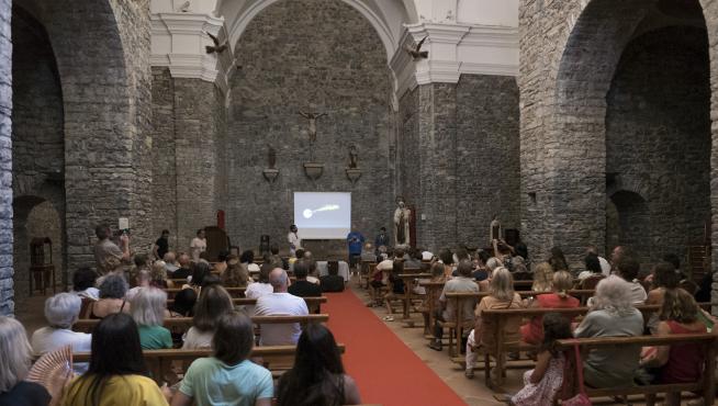 La antigua capilla del Monasterio de Boltaña acogió la sesión previa a la inauguración