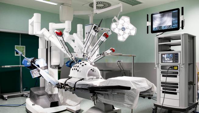 La tecnología de cirugía robótica Da Vinci, en uno de los quirófanos del hospital Viamed Montecanal.