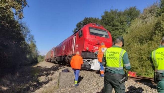 Muere un hombre de 50 años al ser arrollado por un tren de mercancías en Lugo