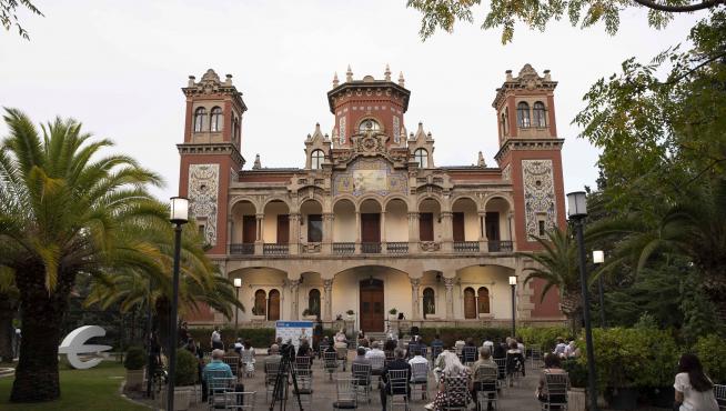 Uno de los edificios más bellos y sugerentes de Montemolín es el palacio de Larrinaga.